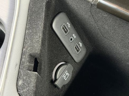 Used 2018 Dodge Challenger R/T Plus image 20