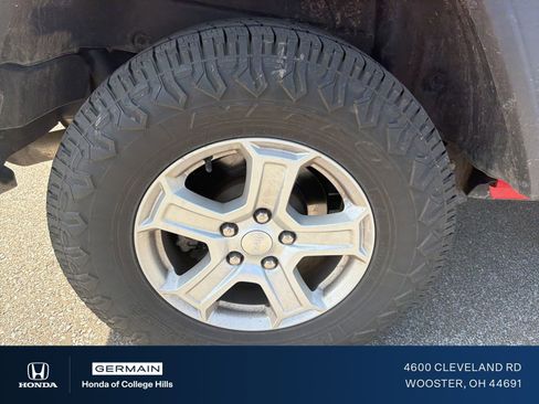 Used 2020 Jeep Wrangler Sport AWD/4WD image 5