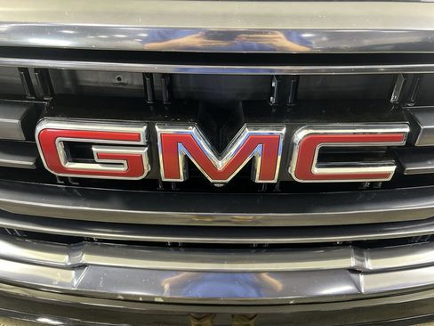 Certified 2024 GMC Yukon AT4 w/ AT4 Premium Package AWD/4WD image 33