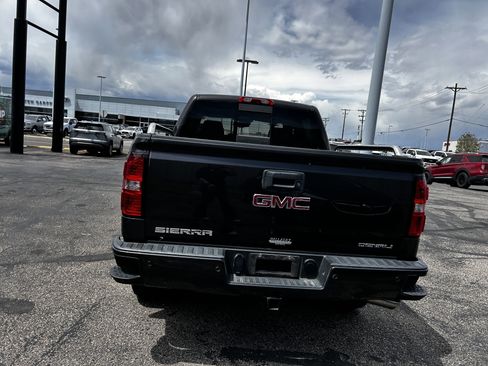 Used 2015 GMC Sierra 1500 Denali w/ Driver Alert Package AWD/4WD image 4