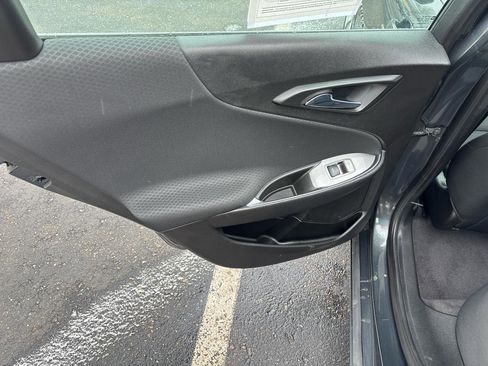 Used 2018 Chevrolet Malibu Hybrid image 29