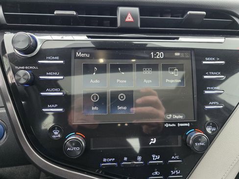 Used 2019 Toyota Camry LE w/ Sunroof Package image 25