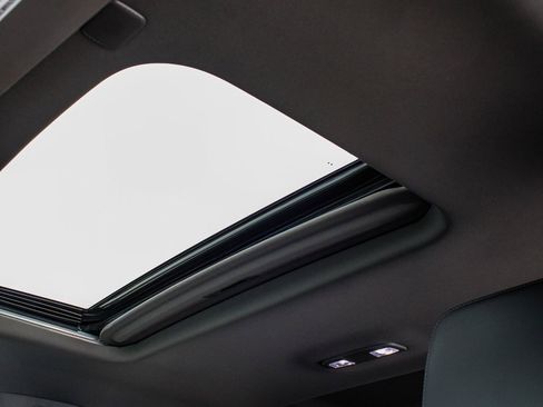 Used 2022 Chevrolet Silverado 1500 LT Trail Boss w/ LT Trail Boss Premium Package image 40