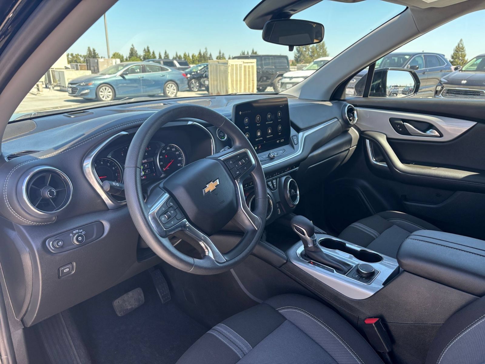 Used 2026 Chevrolet Blazer LT FWD image 35