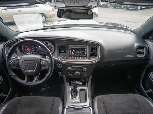 Used 2022 Dodge Charger Scat Pack RWD image 2