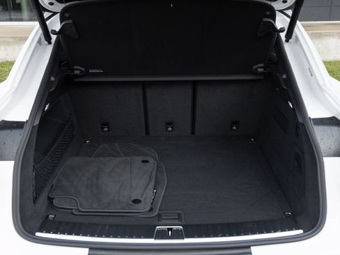 Certified 2026 Porsche Cayenne Coupe AWD/4WD image 30