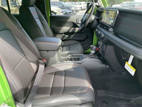 New 2025 Jeep Wrangler Unlimited Rubicon image 33