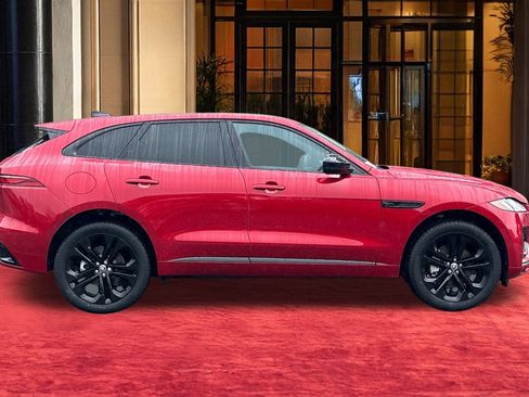 New 2024 Jaguar F-PACE R-Dynamic S image 9