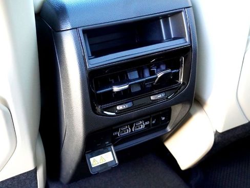 New 2025 Jeep Grand Cherokee Limited image 31