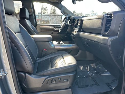 Used 2024 Chevrolet Silverado 2500 LTZ w/ LTZ Convenience Package image 12