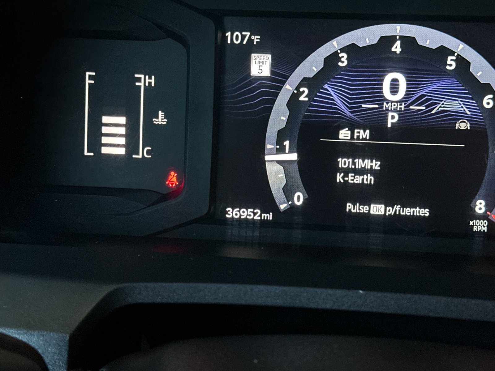 Used 2024 Toyota Tacoma SR5 AWD/4WD image 24
