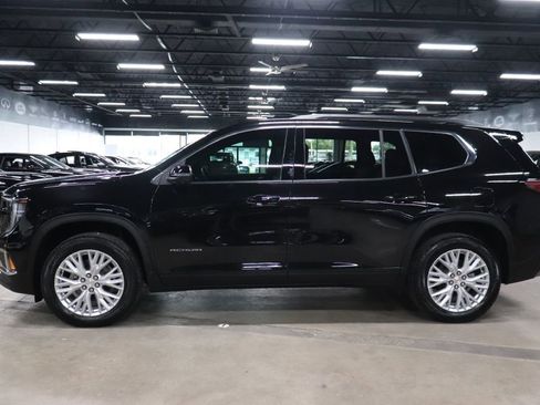 Used 2026 GMC Acadia Elevation w/ Elevation Premium Package FWD image 2