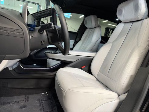 Certified 2024 Cadillac Lyriq Luxury RWD image 5