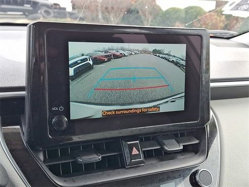 Certified 2025 Toyota Corolla Cross L image 17