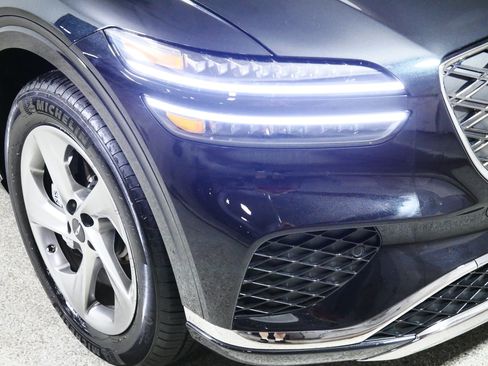 Certified 2026 Genesis GV70 2.5T AWD/4WD image 16
