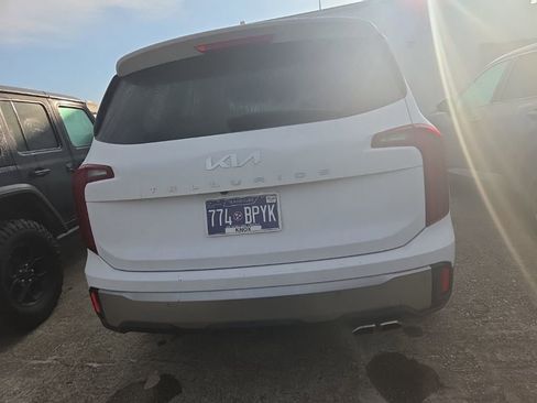 Used 2025 Kia Telluride S image 10