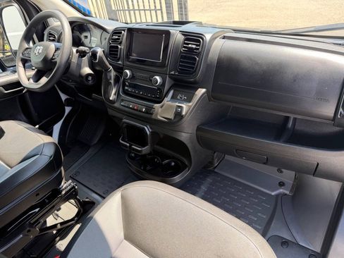 Used 2025 RAM ProMaster 3500 w/ Convenience Group FWD image 16