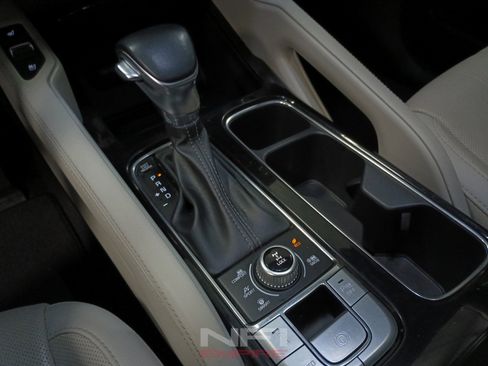 Used 2021 Kia Telluride EX AWD/4WD image 15