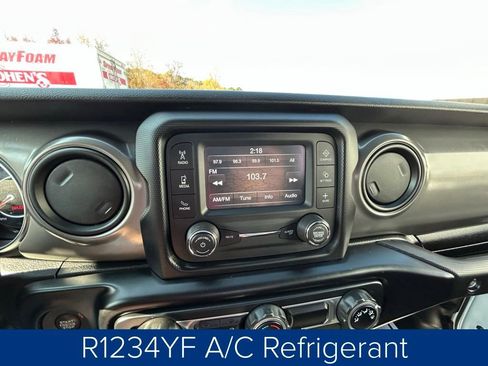Used 2021 Jeep Wrangler Sport image 29
