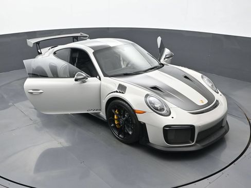 Certified 2019 Porsche 911 GT2 RS w/ Weissach Package RWD image 29
