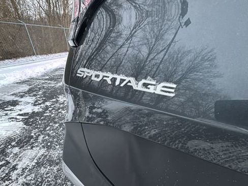Used 2024 Kia Sportage LX image 35
