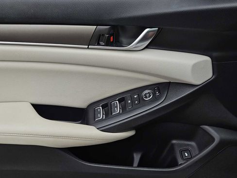 Used 2021 Honda Accord LX image 21