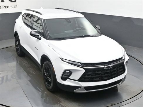 New 2025 Chevrolet Blazer LT w/ Midnight/Sport Edition image 25