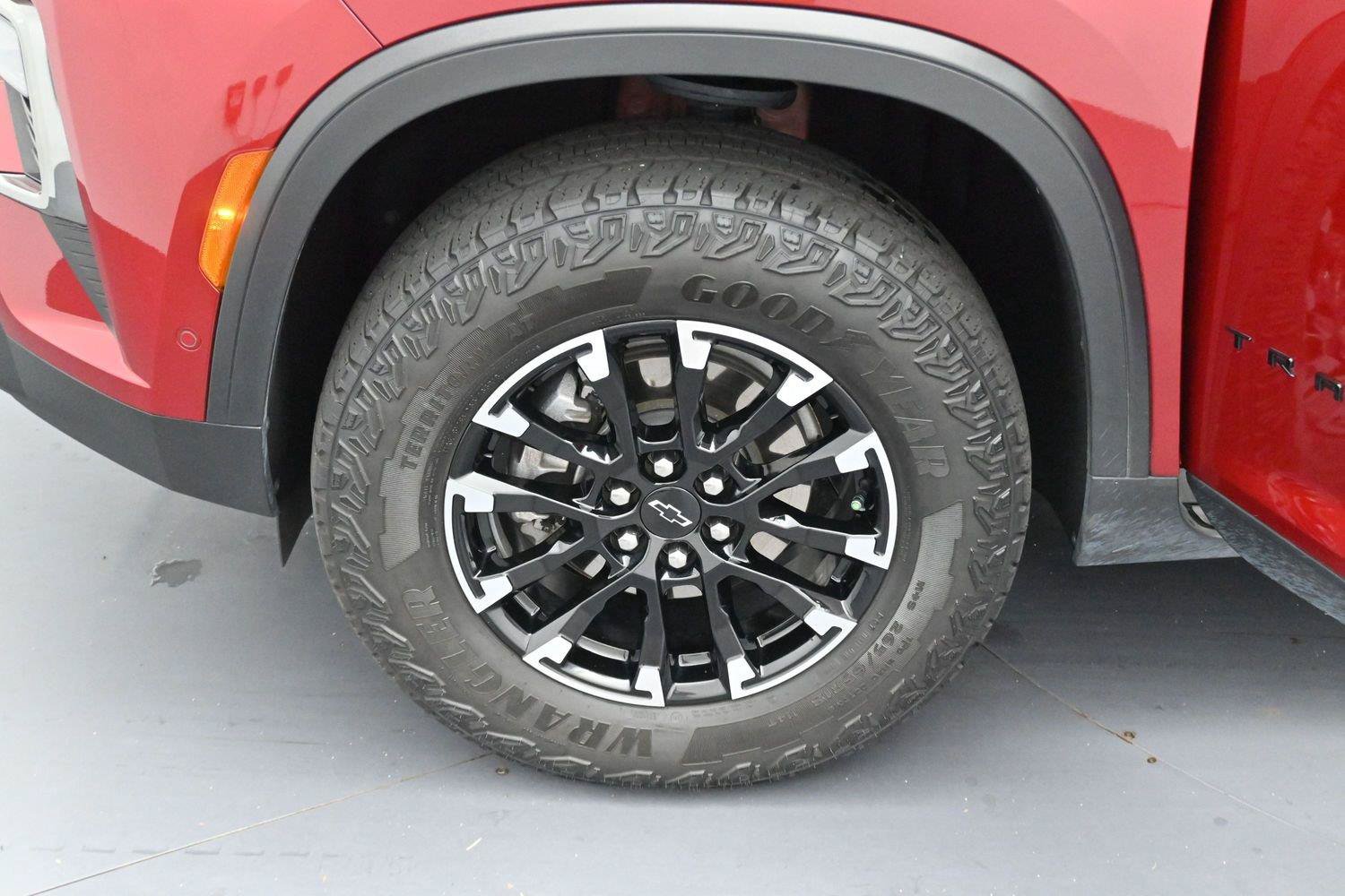 Used 2024 Chevrolet Traverse Z71 w/ Enhanced Driving Package AWD/4WD image 32