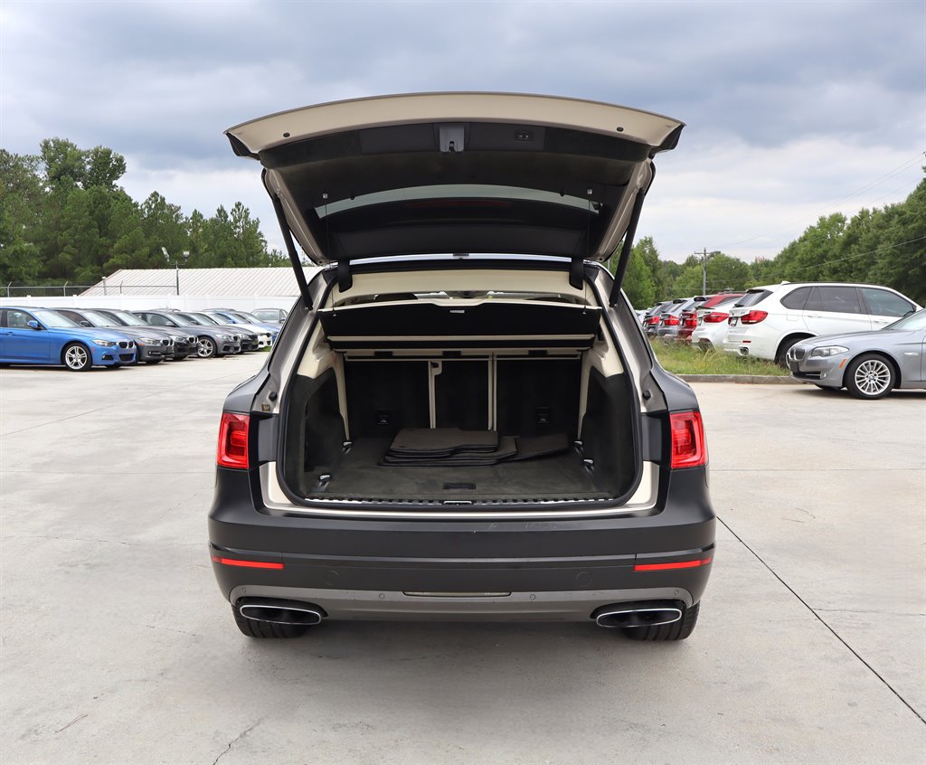 Used 2017 Bentley Bentayga AWD/4WD image 72