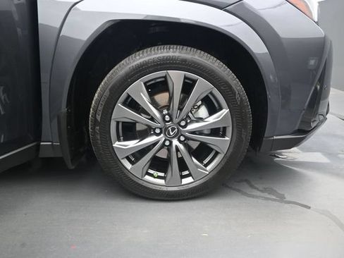 Used 2024 Lexus UX 250h F Sport FWD image 17