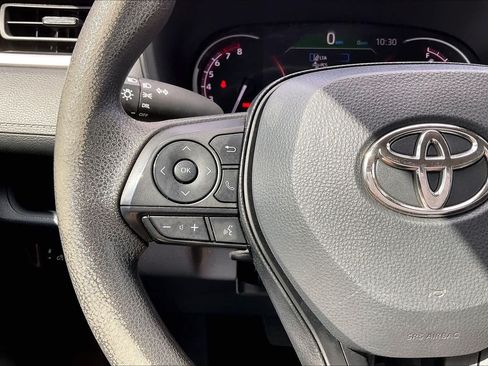 Used 2025 Toyota RAV4 LE FWD image 18