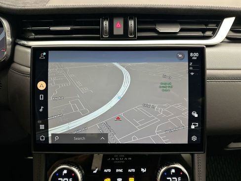 Used 2023 Jaguar F-PACE SVR image 17