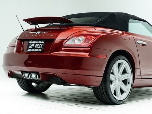 Used 2005 Chrysler Crossfire Limited RWD image 15