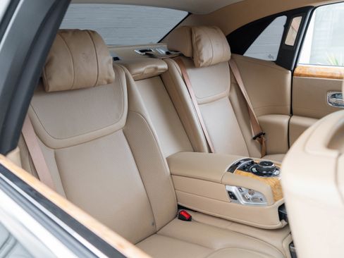 Used 2017 Rolls-Royce Ghost image 67