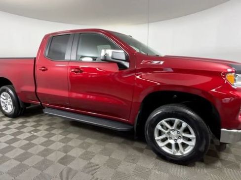 Used 2024 Chevrolet Silverado 1500 LT AWD/4WD image 3