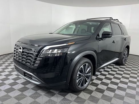 New 2026 Nissan Pathfinder Platinum w/ Cargo Package FWD image 6