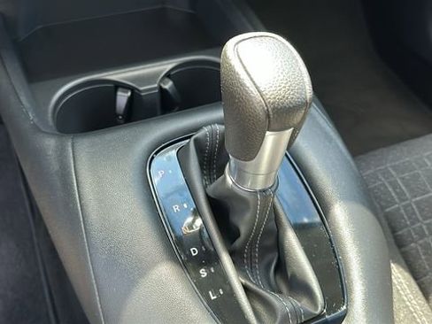 Used 2023 Honda HR-V LX image 17