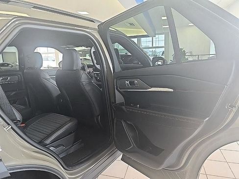 Used 2026 Ford Explorer ST-Line image 33