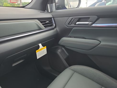 New 2027 GMC Terrain AT4 w/ Convenience Package III AWD/4WD image 33