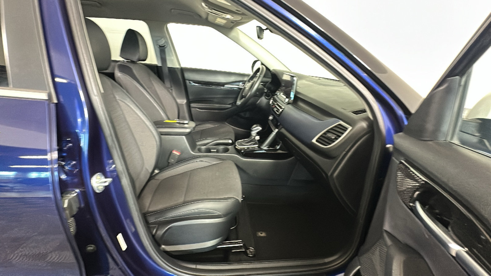 Used 2023 Kia Seltos S w/ Navigation Package AWD/4WD image 36