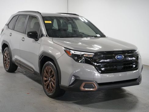 Used 2025 Subaru Forester Sport w/ Popular Package AWD/4WD image 3