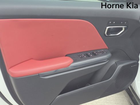 New 2025 Kia K4 GT-Line image 9