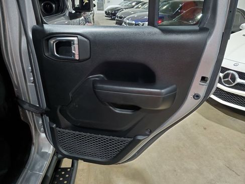 Used 2021 Jeep Wrangler Unlimited Sport AWD/4WD image 23