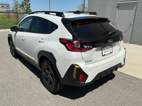 Used 2025 Subaru Crosstrek 2.5i Sport AWD/4WD image 2