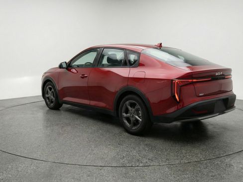 Used 2025 Kia K4 LXS image 6