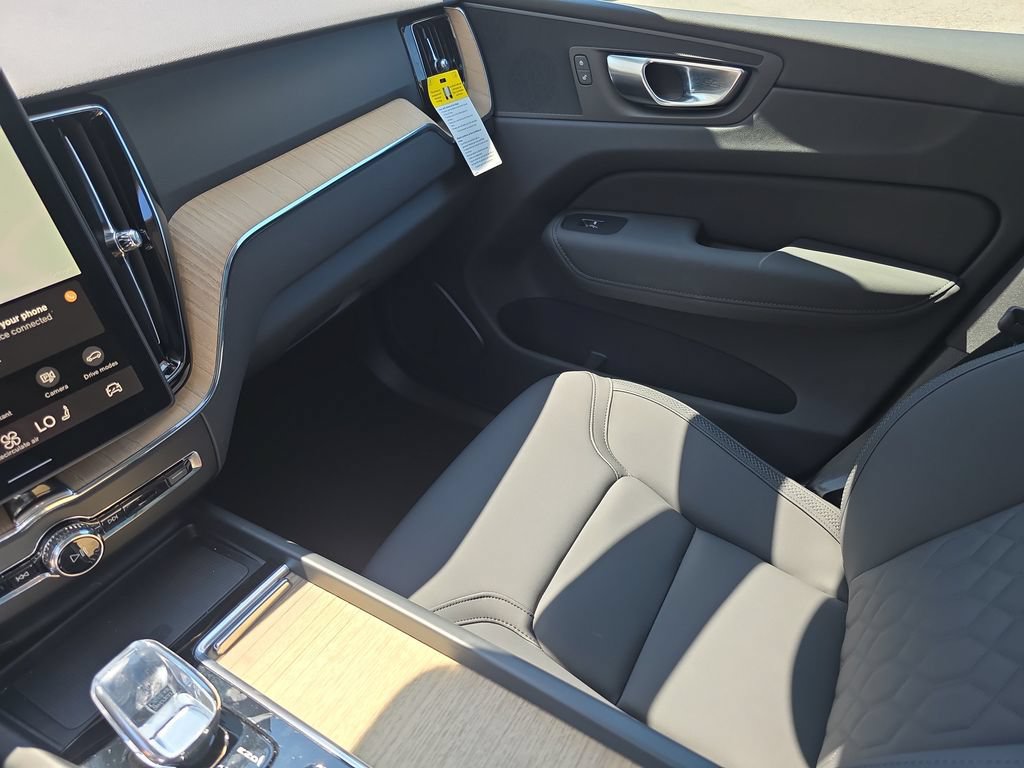 Certified 2026 Volvo XC60 B5 Plus w/ Protection Package Premier AWD/4WD image 33