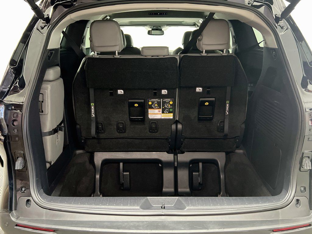 Certified 2026 Toyota Sienna XLE FWD image 23