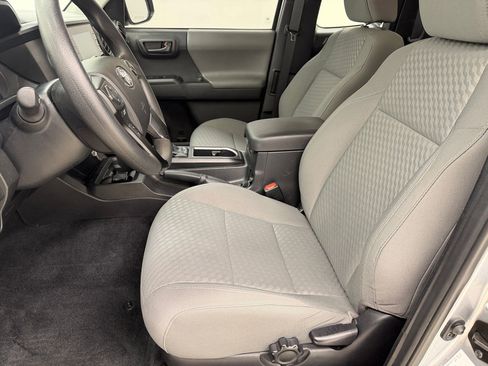 Used 2022 Toyota Tacoma SR w/ SX Package image 5