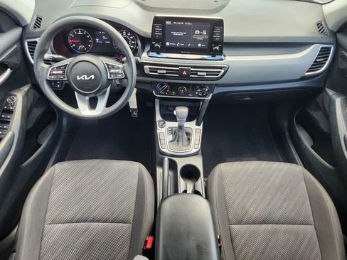 Used 2022 Kia Seltos LX image 20