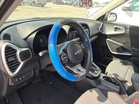 Used 2023 Kia Soul LX w/ Option Group 015 FWD image 11